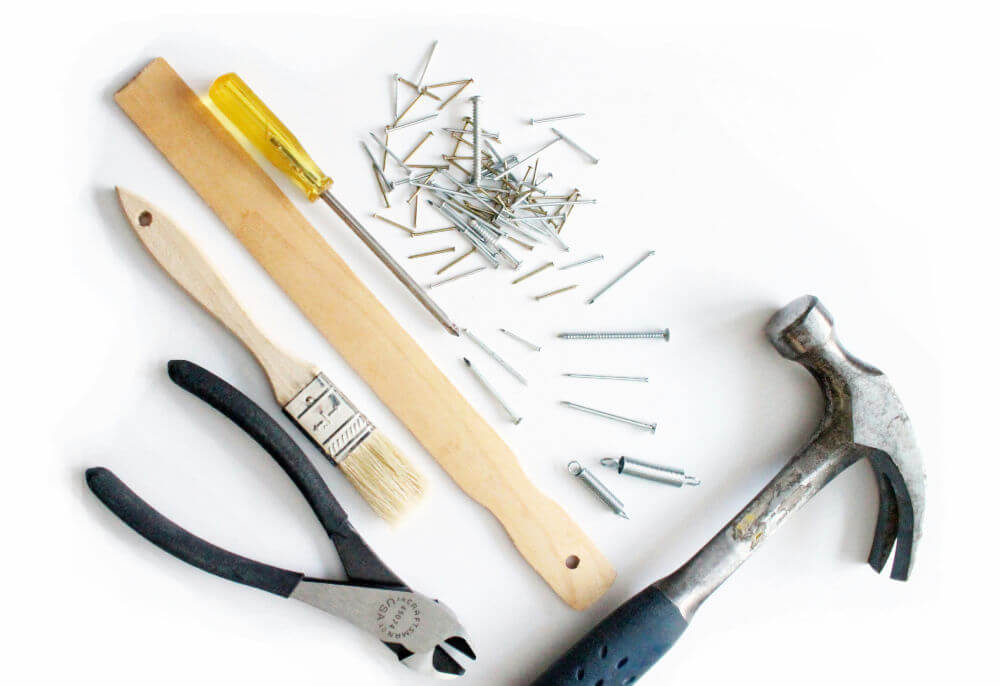 https://handy.webstroika.com/wp-content/uploads/handyman-tools-lv.jpg